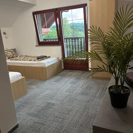 Na Bregu Camp Smlednik Gæstehus 3*