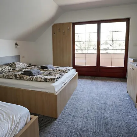 Na Bregu Camp Smlednik Gæstehus 3*